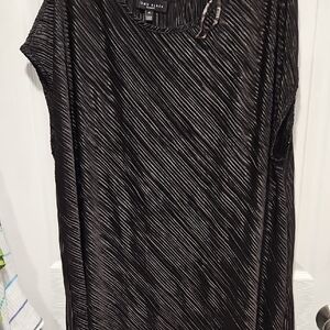 COMO BLACK Woman Black Pleated Top - 2X